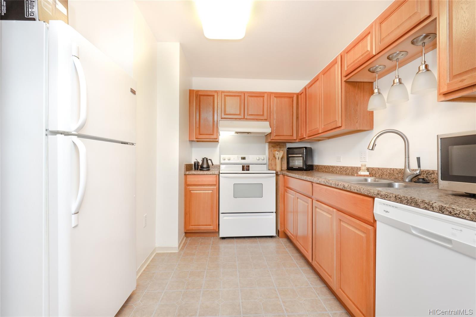 Kulana Knolls 2 94546 Kupuohi Street Unit 27/102 Waipahu HI 96797 sold