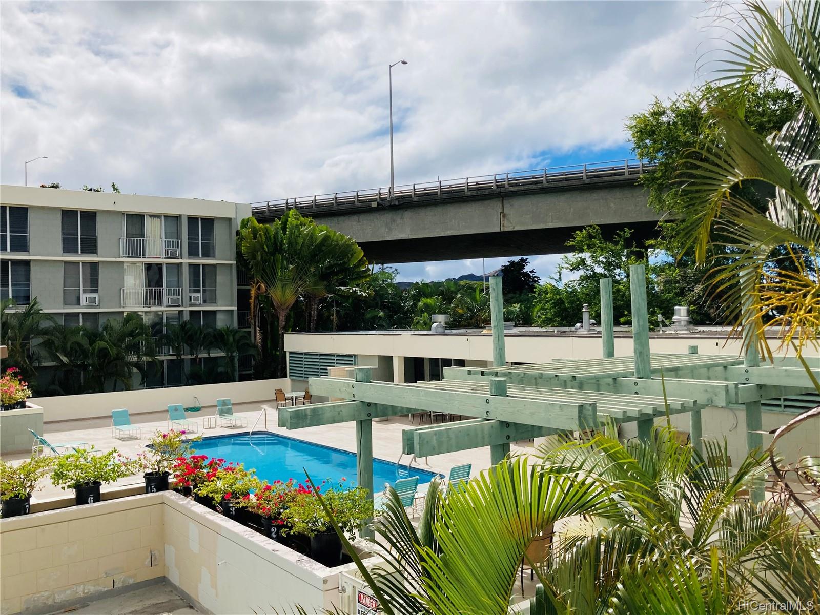 2845 Waialae Avenue  Unit 321