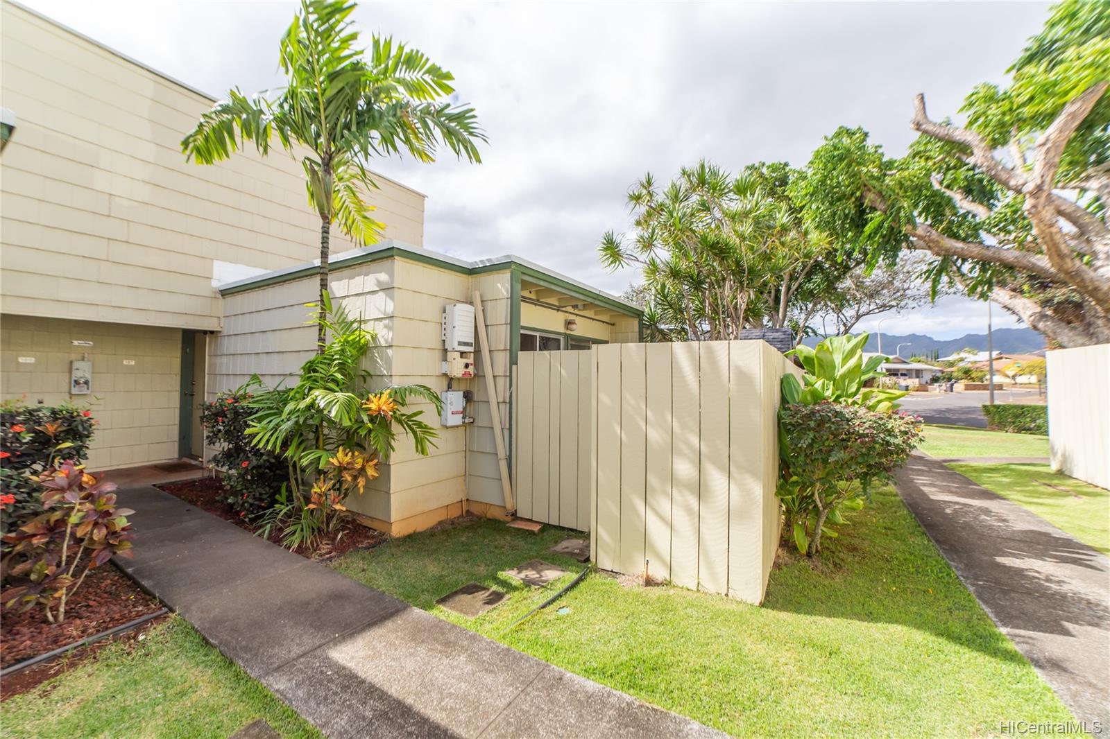 Kealohi Hale Patio Homes 94218 Kealohi Street Unit 187 Mililani HI 96789 sold on 02182022