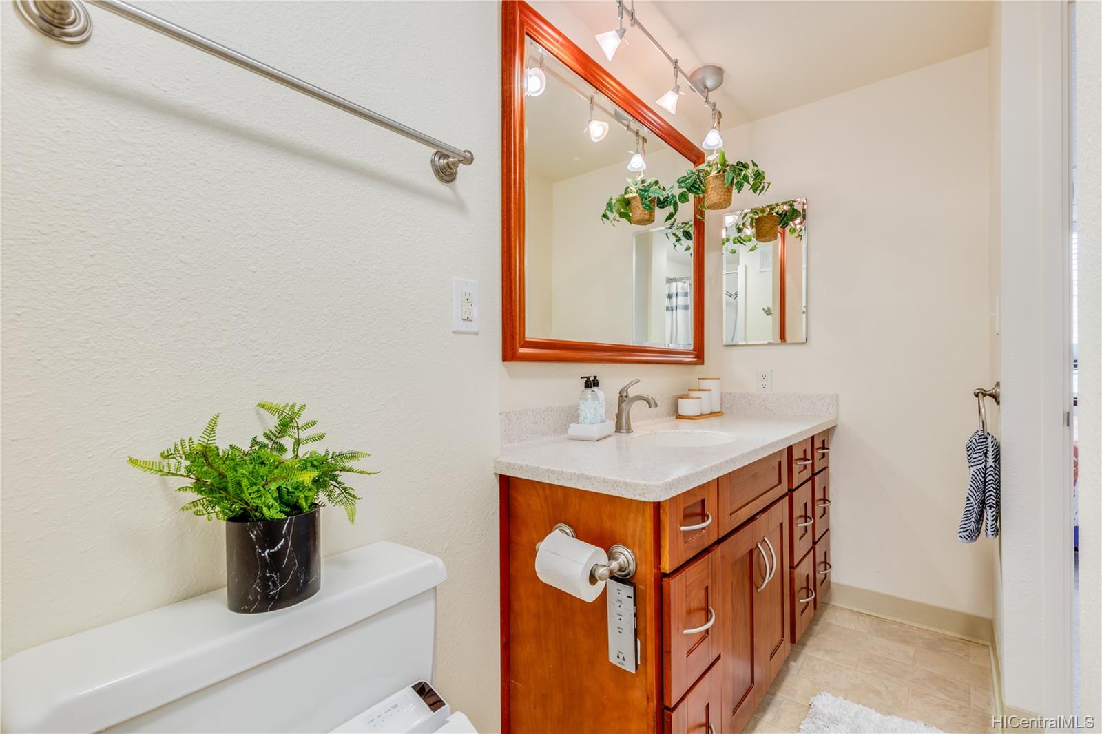 2724 Kahoaloha Lane  Unit 1507