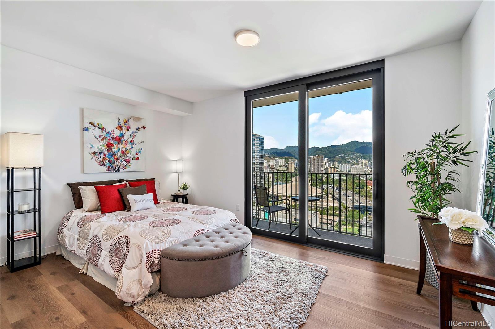 987 Queen Street  Unit 2216
