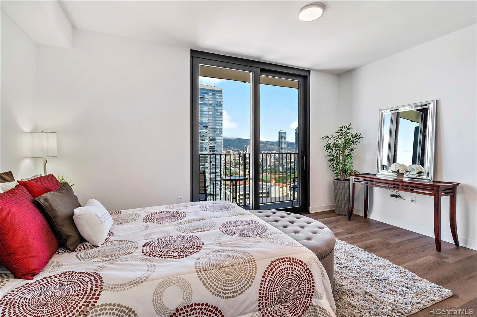 987 Queen Street  Unit 2216