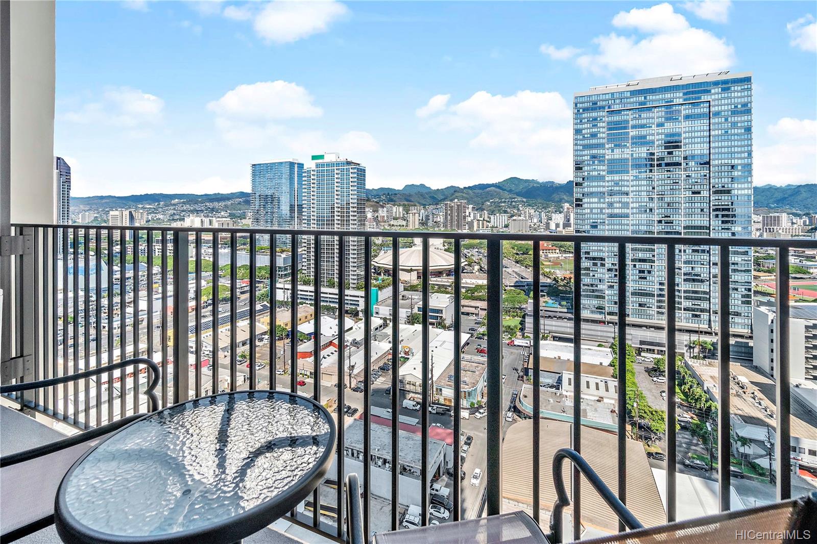 987 Queen Street  Unit 2216