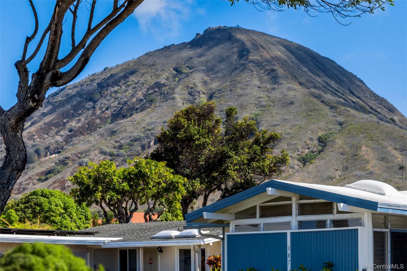 387 Hanamaulu Street Honolulu HI 96825 sold on 01062022