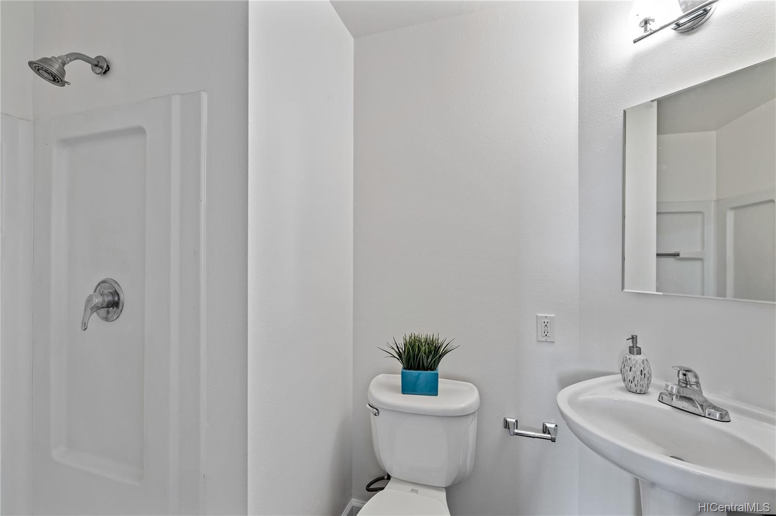 91-1042 Manaolana Street  Unit 16B