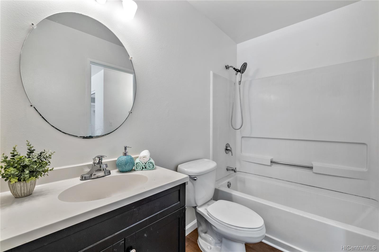 91-1042 Manaolana Street  Unit 16B