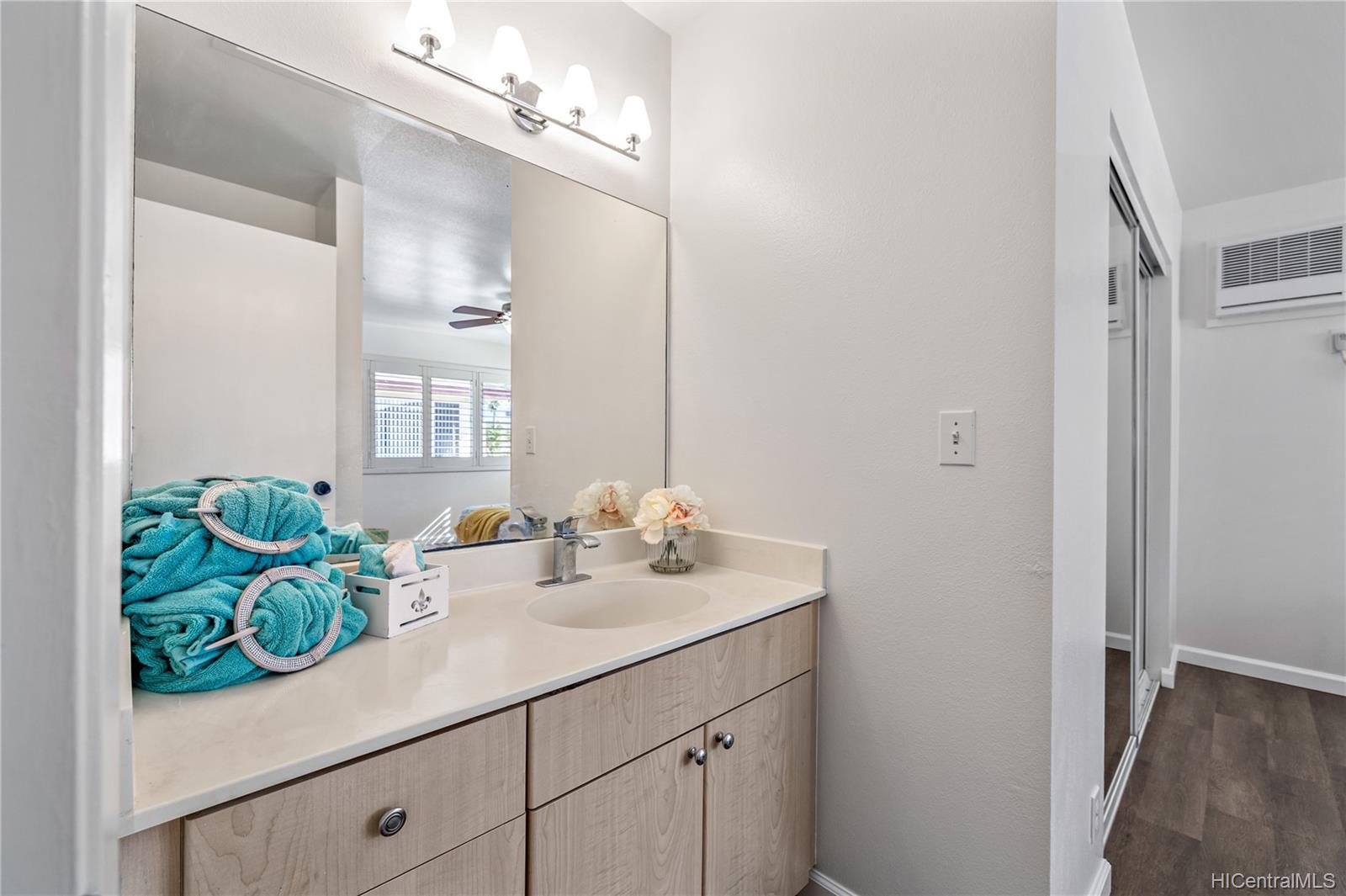 91-1042 Manaolana Street  Unit 16B