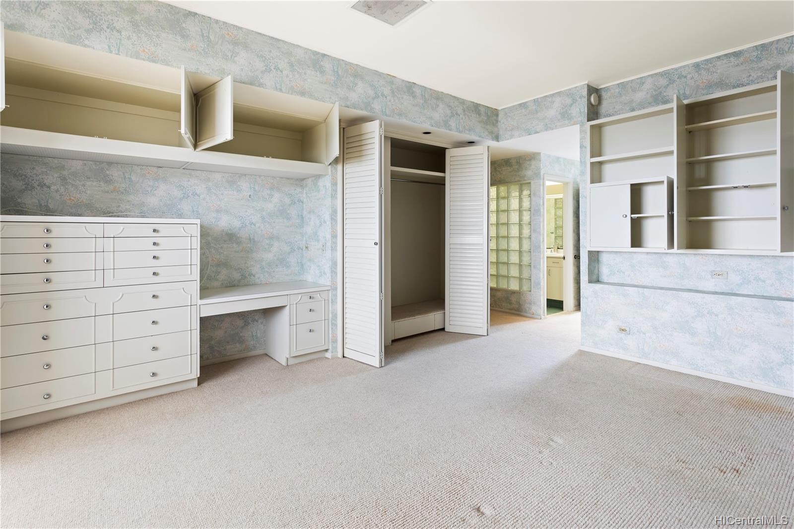 1333 Heulu Street  Unit 1207PH
