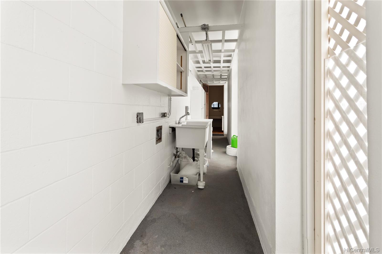 1333 Heulu Street  Unit 1207PH