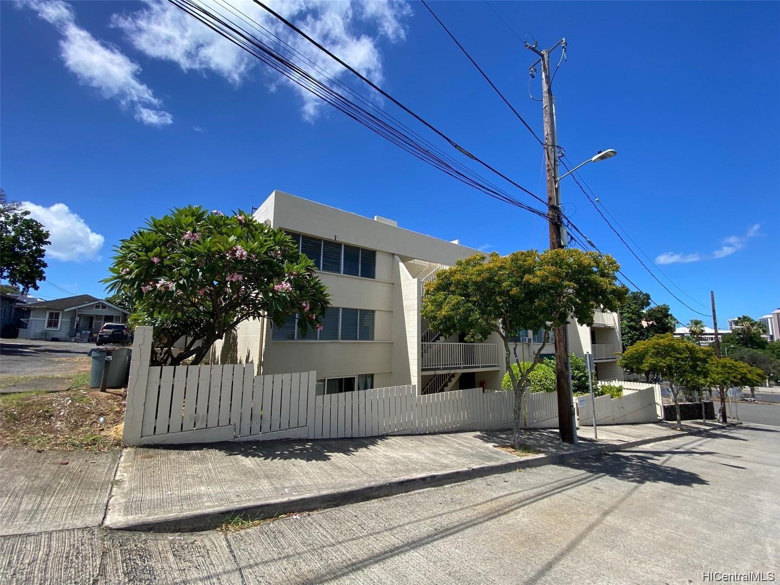 Miller Terrace 502 Captain Cook Avenue Unit 204 Honolulu HI 96813 sold