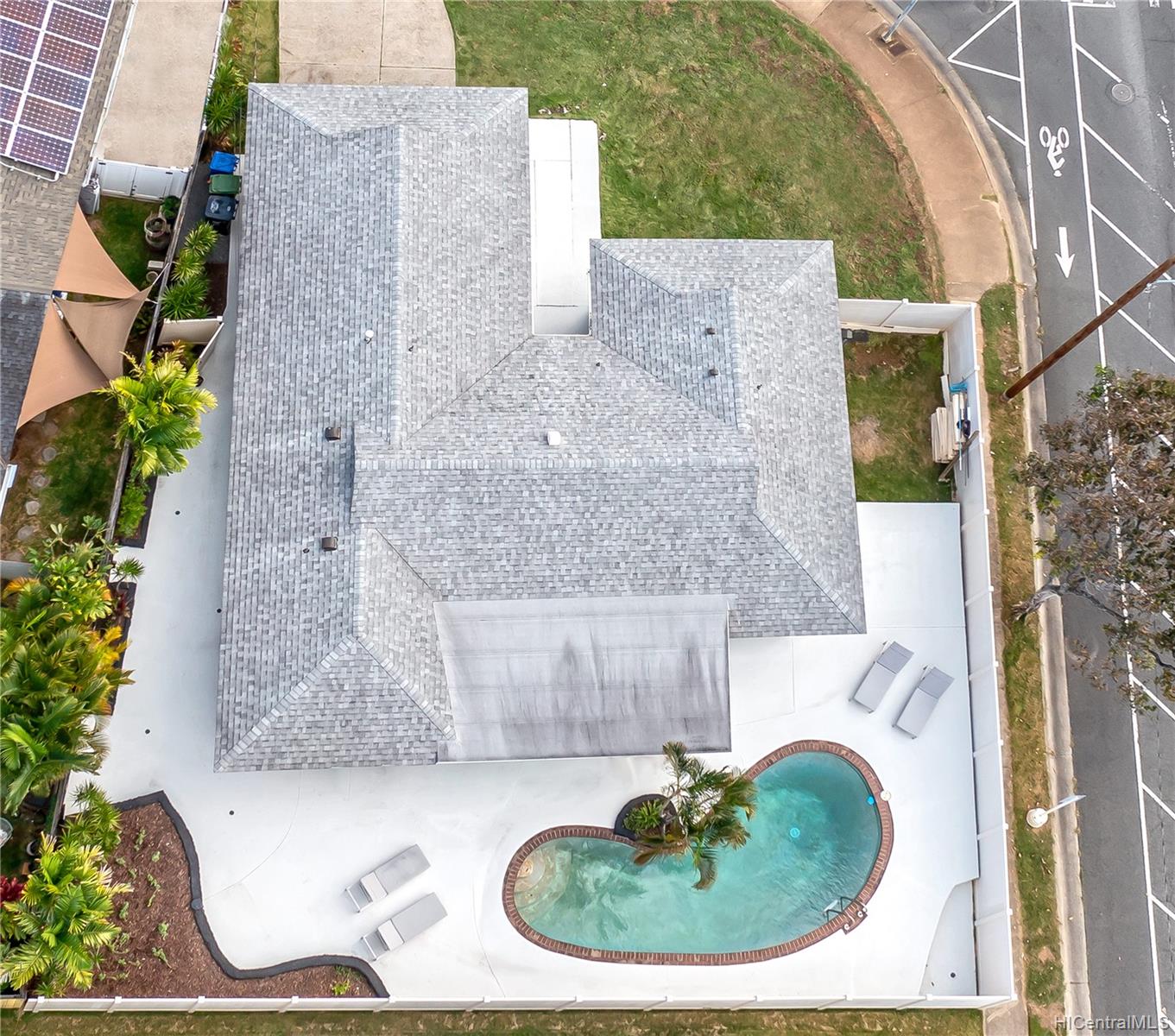 633 Keolu Drive