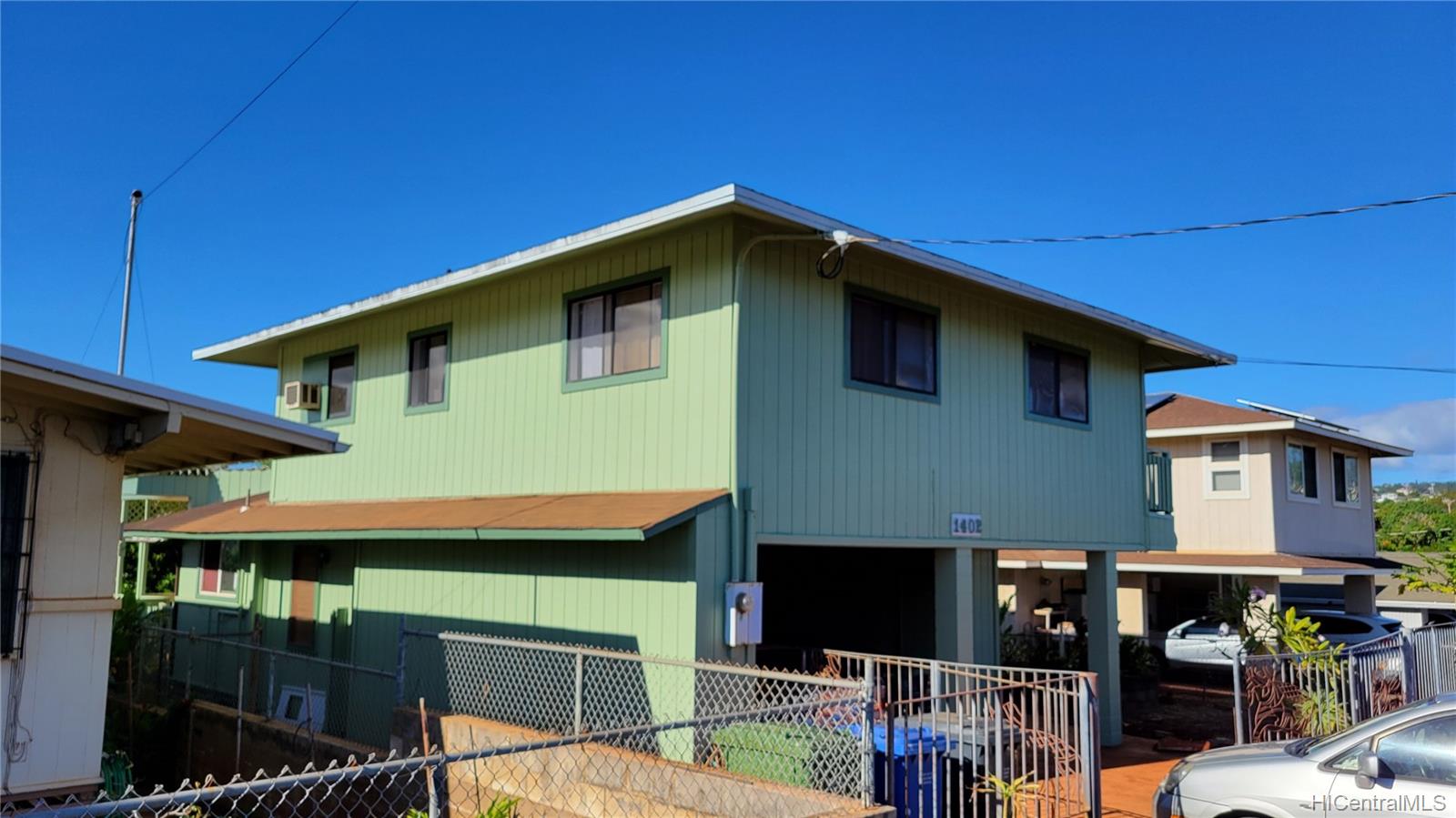 1402 Hoohui Street Pearl City HI 96782 listed 12012021