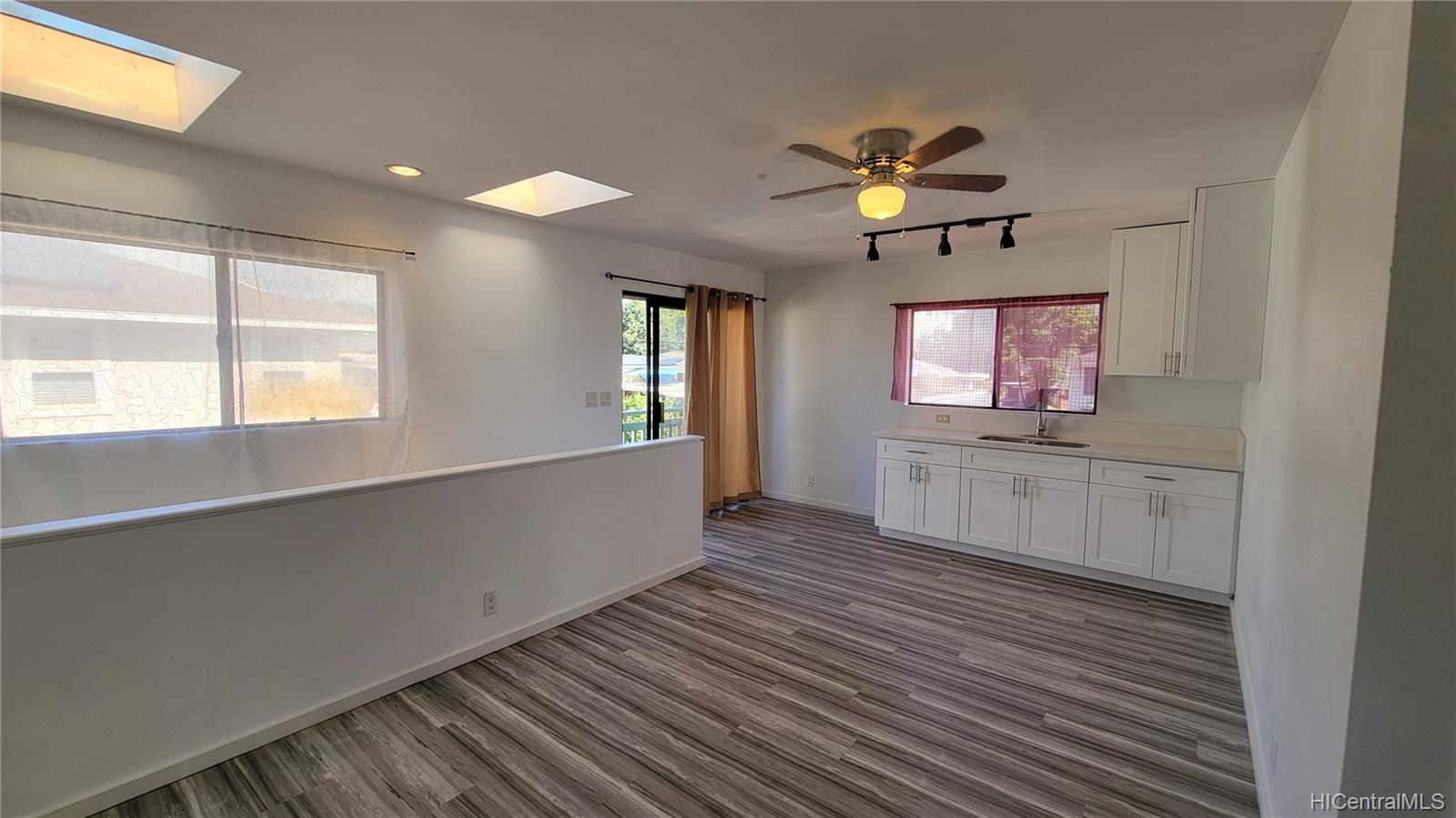 1402 Hoohui Street Pearl City HI 96782 listed 12012021