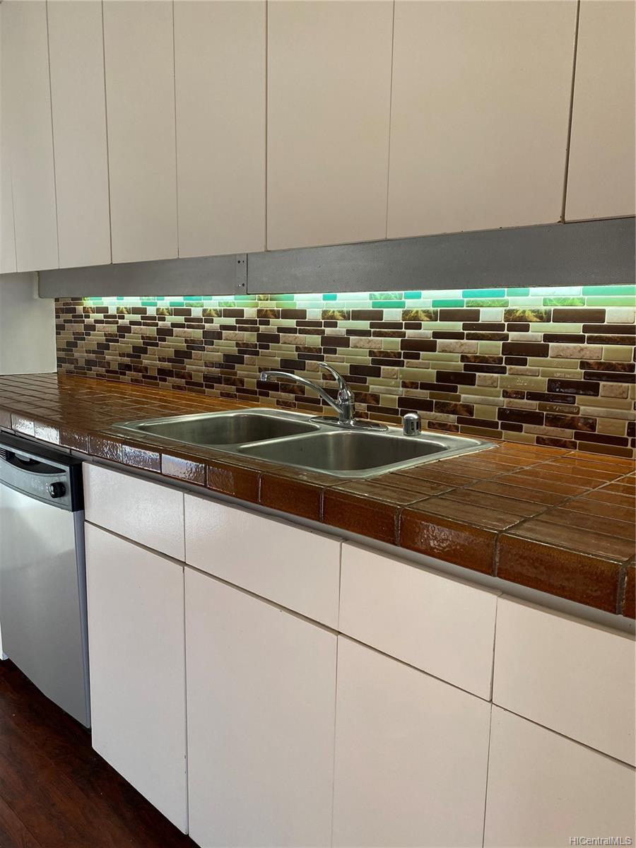 1750 Kalakaua Avenue  Unit 3201