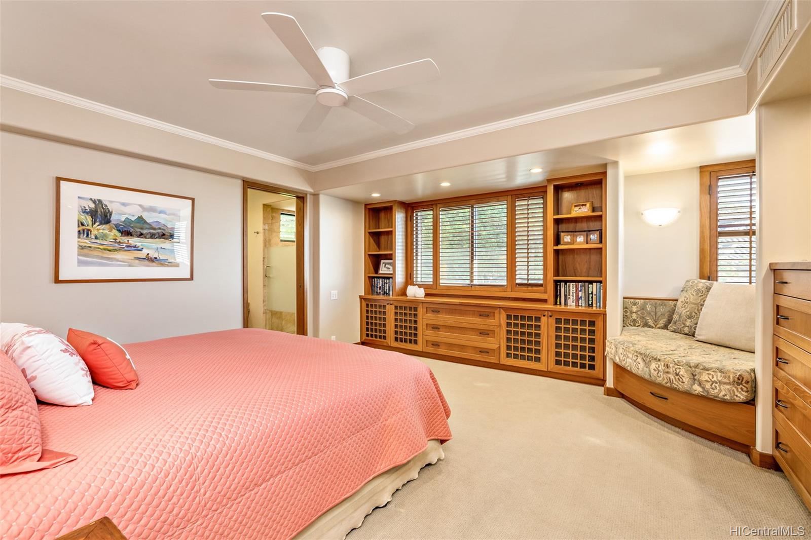 3210 Diamond Head Road  Unit 4