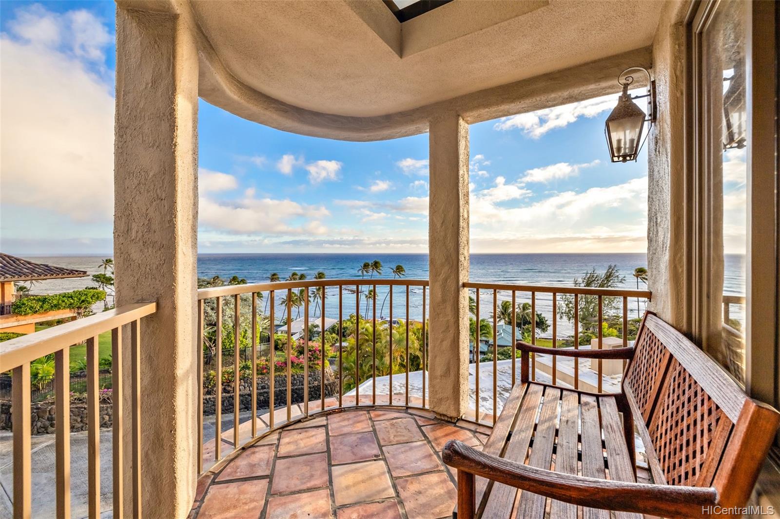 3210 Diamond Head Road  Unit 4