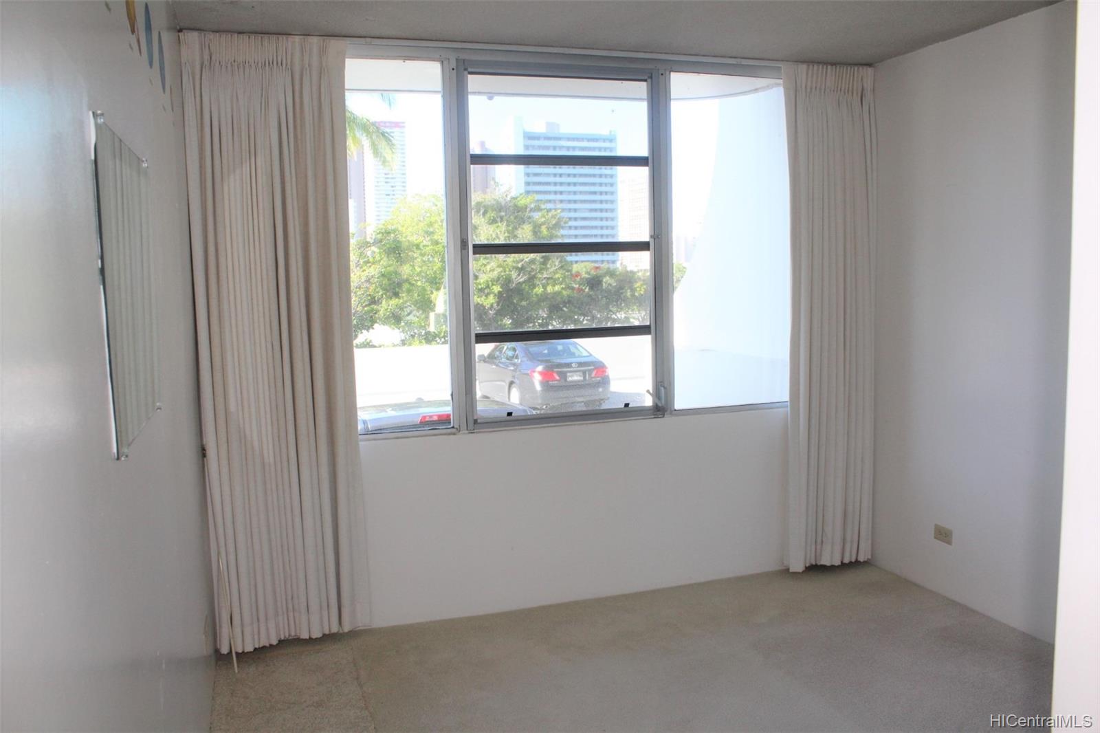 2825 S King Street  Unit 201