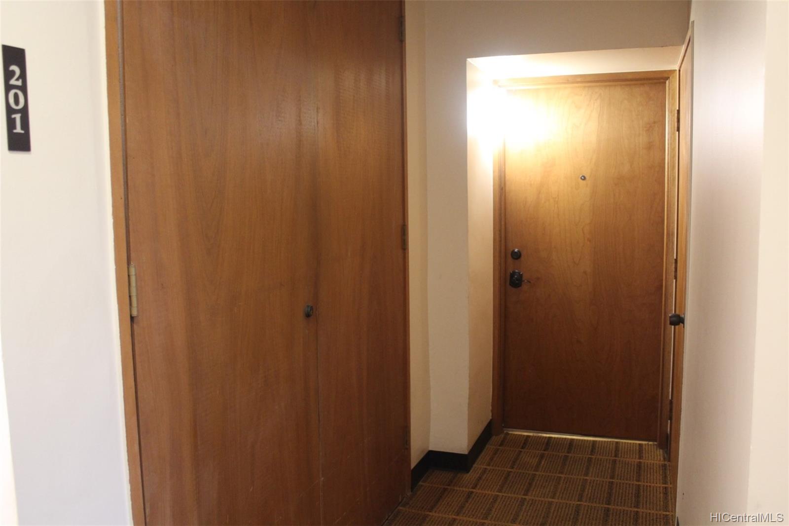 2825 S King Street  Unit 201