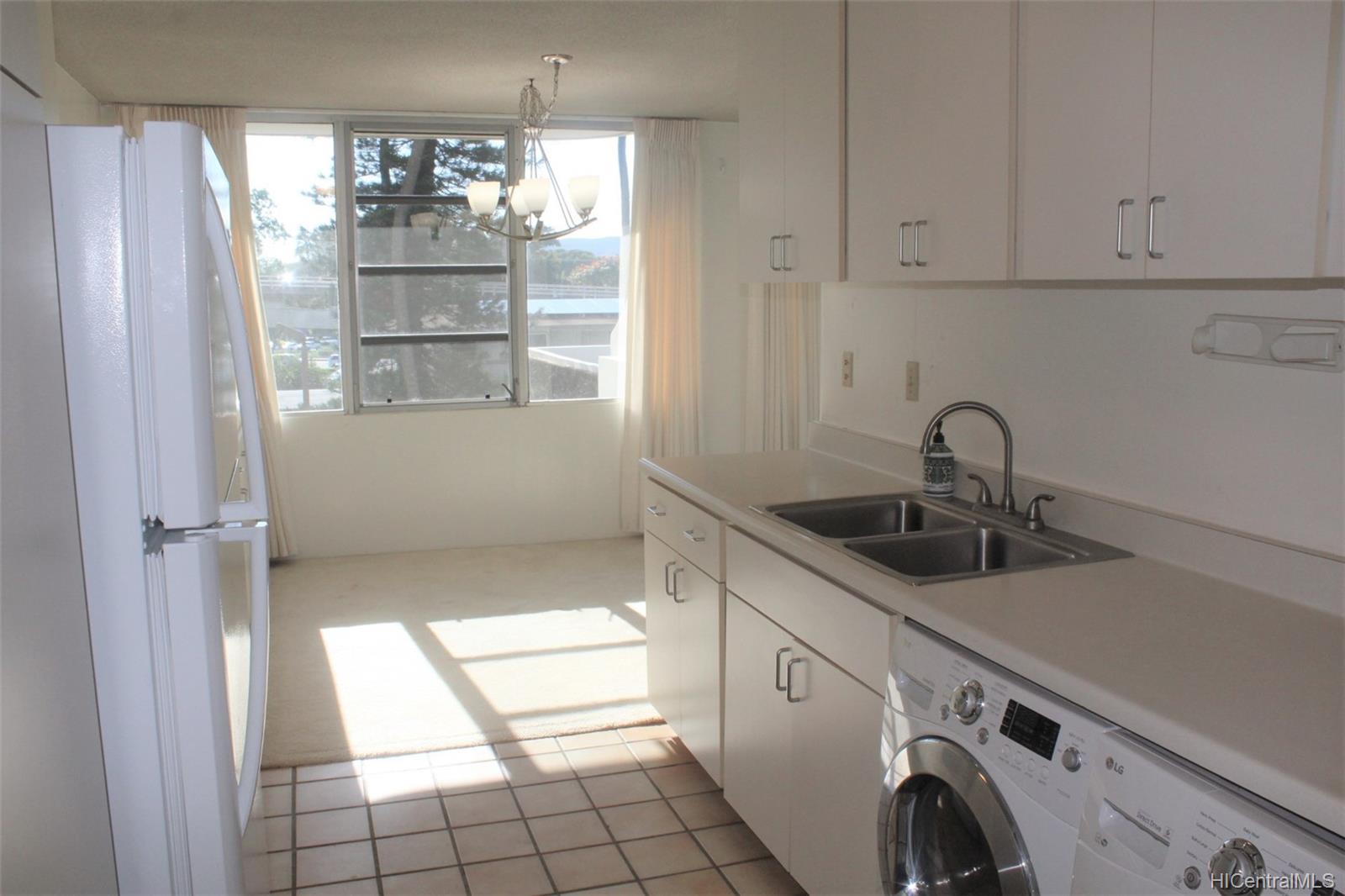 2825 S King Street  Unit 201