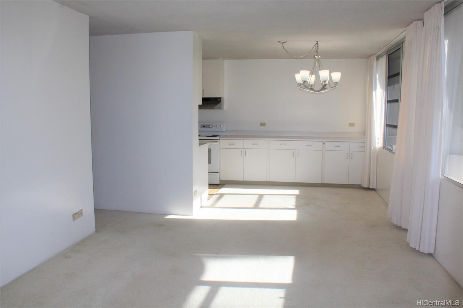 2825 S King Street  Unit 201