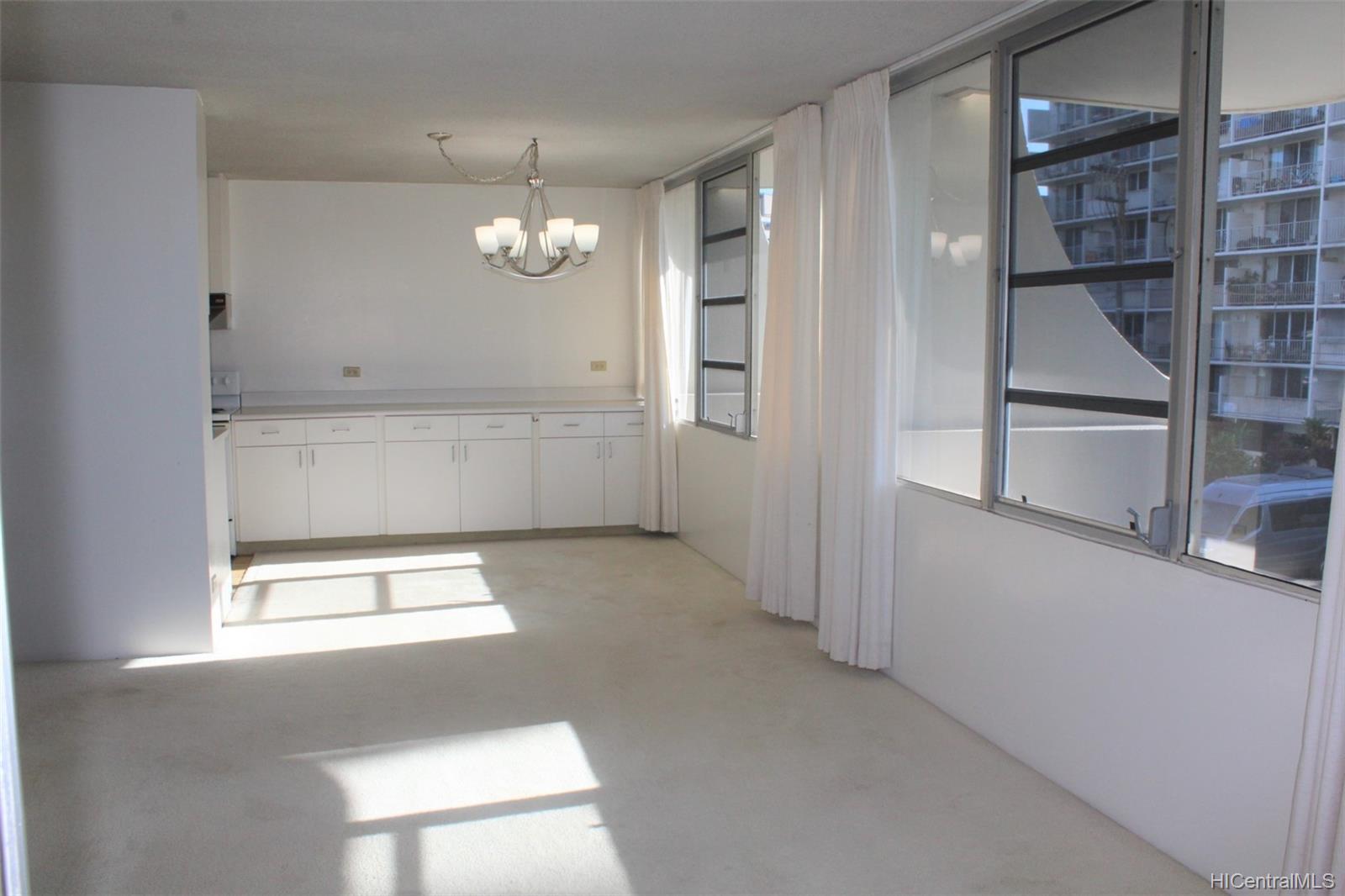 2825 S King Street  Unit 201