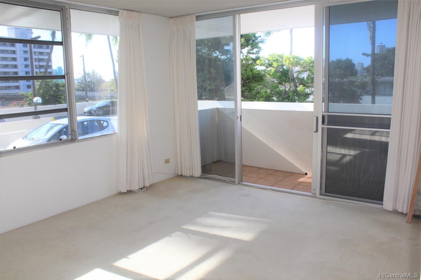 2825 S King Street  Unit 201