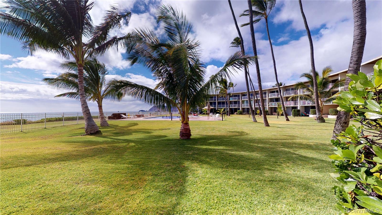 87-561 Farrington Highway  Unit 102