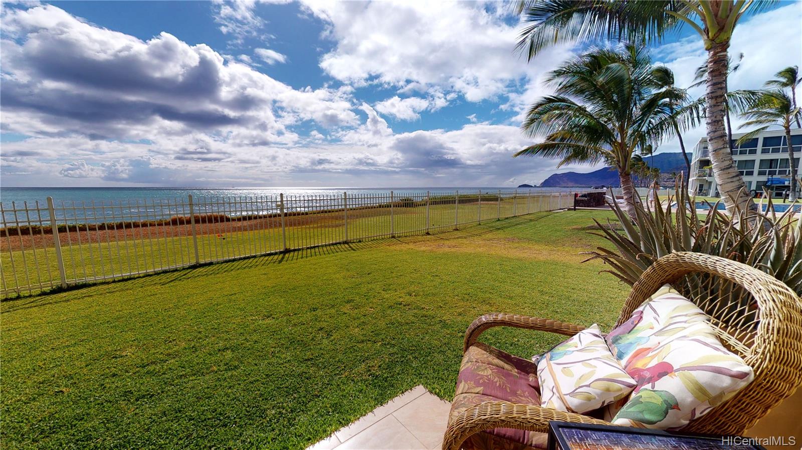 87-561 Farrington Highway  Unit 102