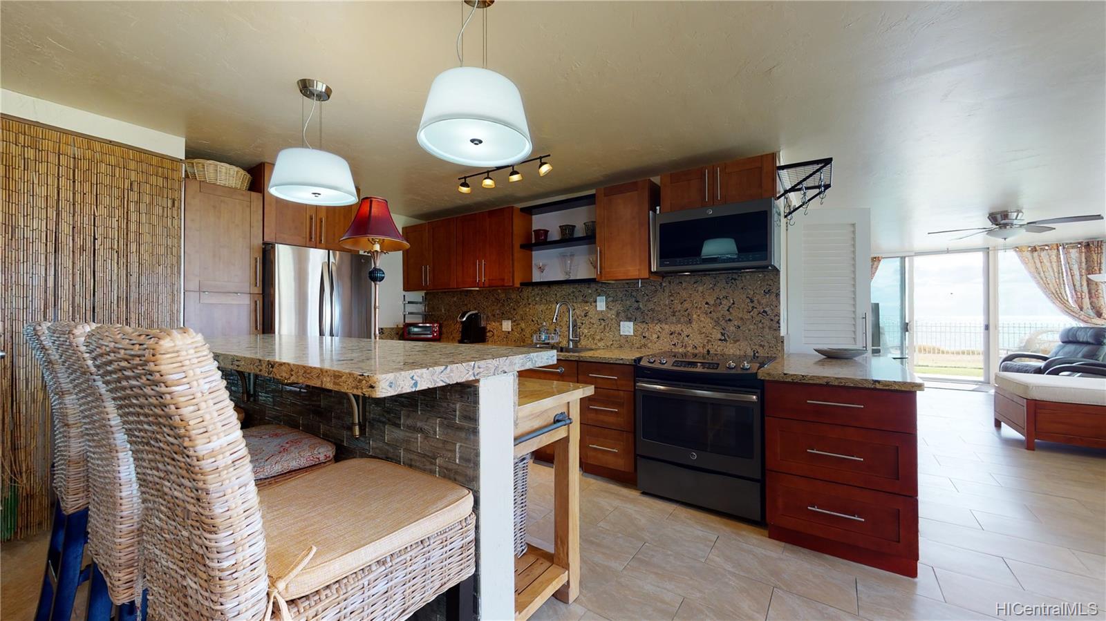 87-561 Farrington Highway  Unit 102