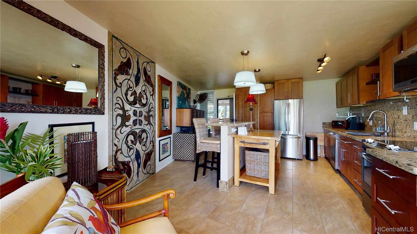 87-561 Farrington Highway  Unit 102