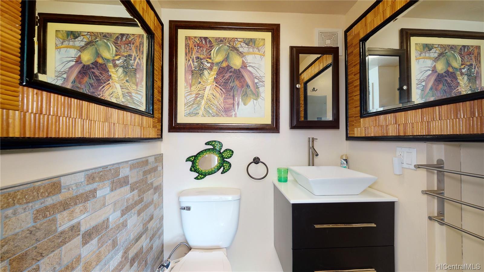 87-561 Farrington Highway  Unit 102