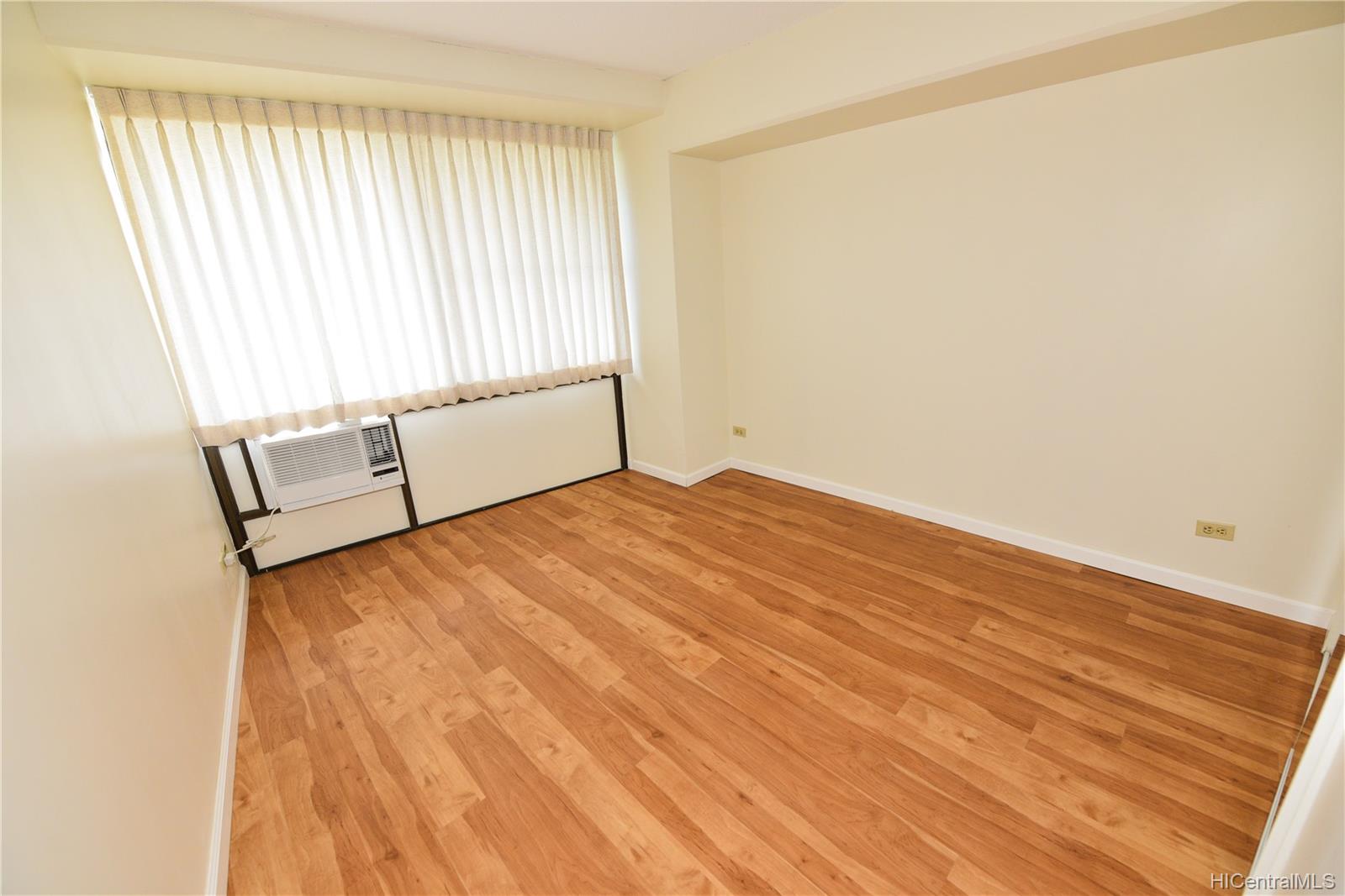 2333 Kapiolani Boulevard  Unit 814