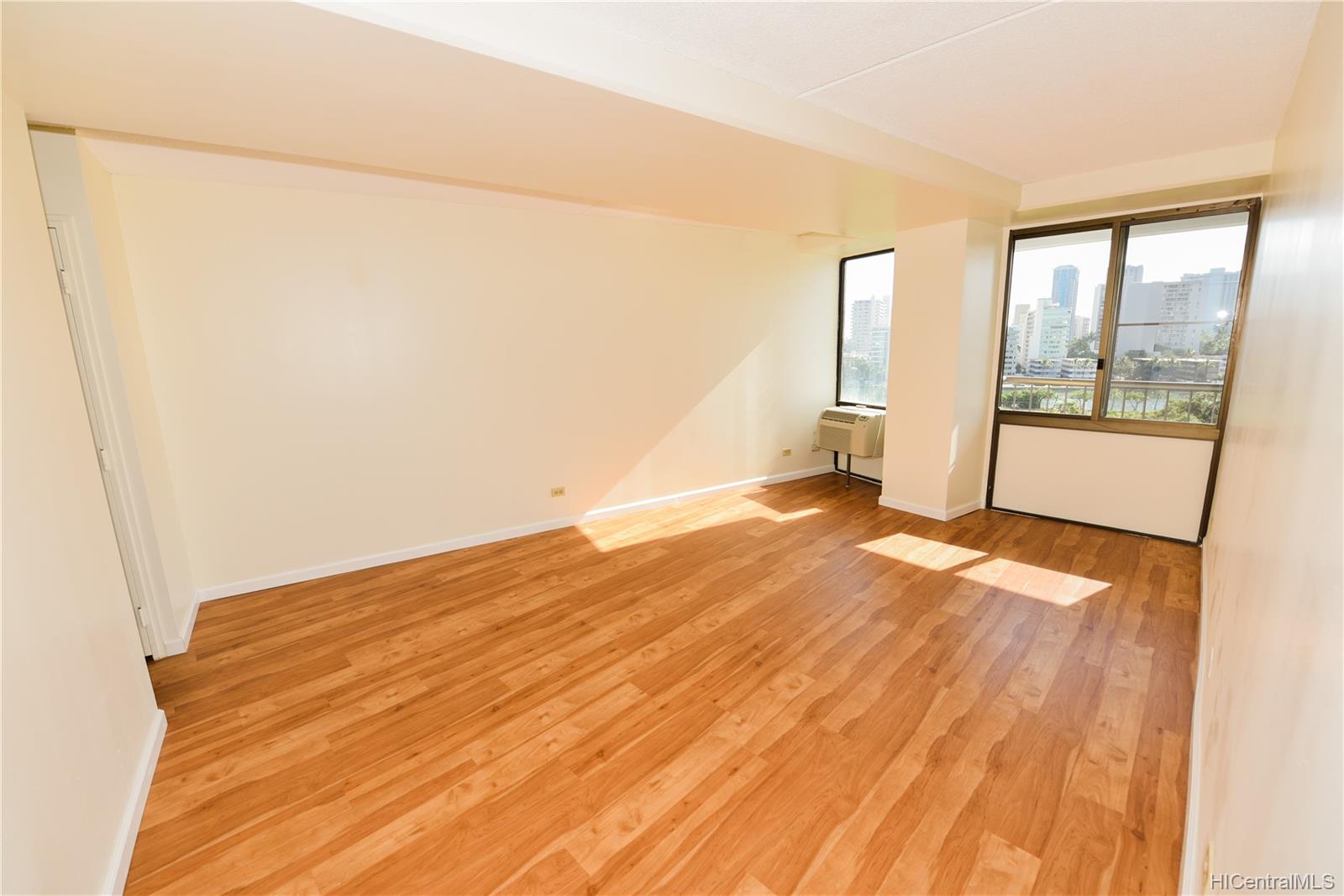2333 Kapiolani Boulevard  Unit 814