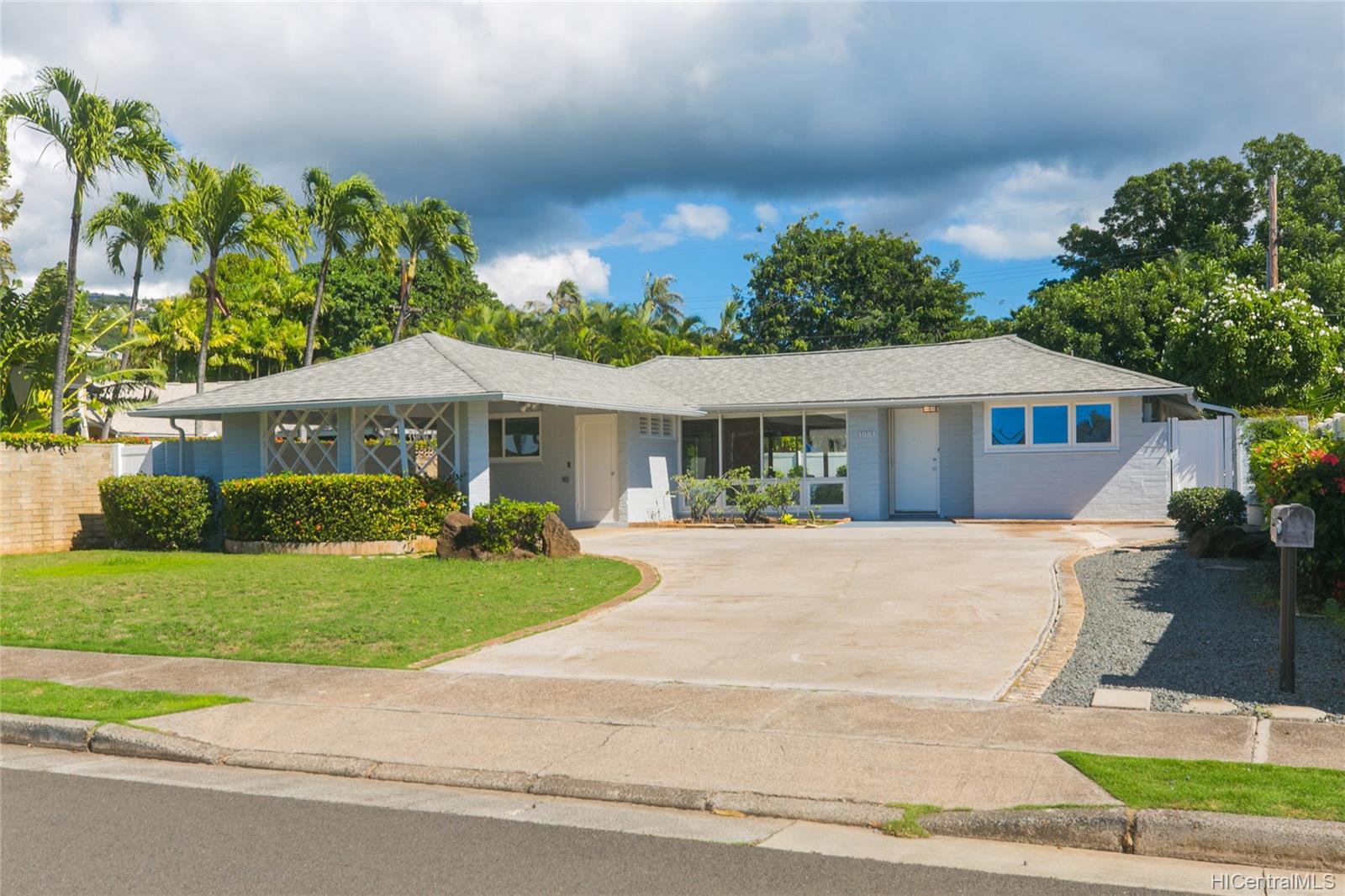 1081 Makaiwa Street