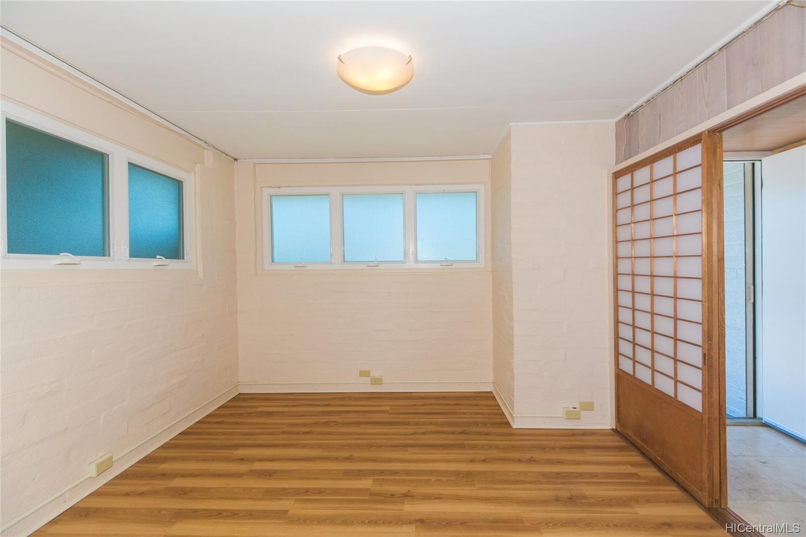 1081 Makaiwa Street