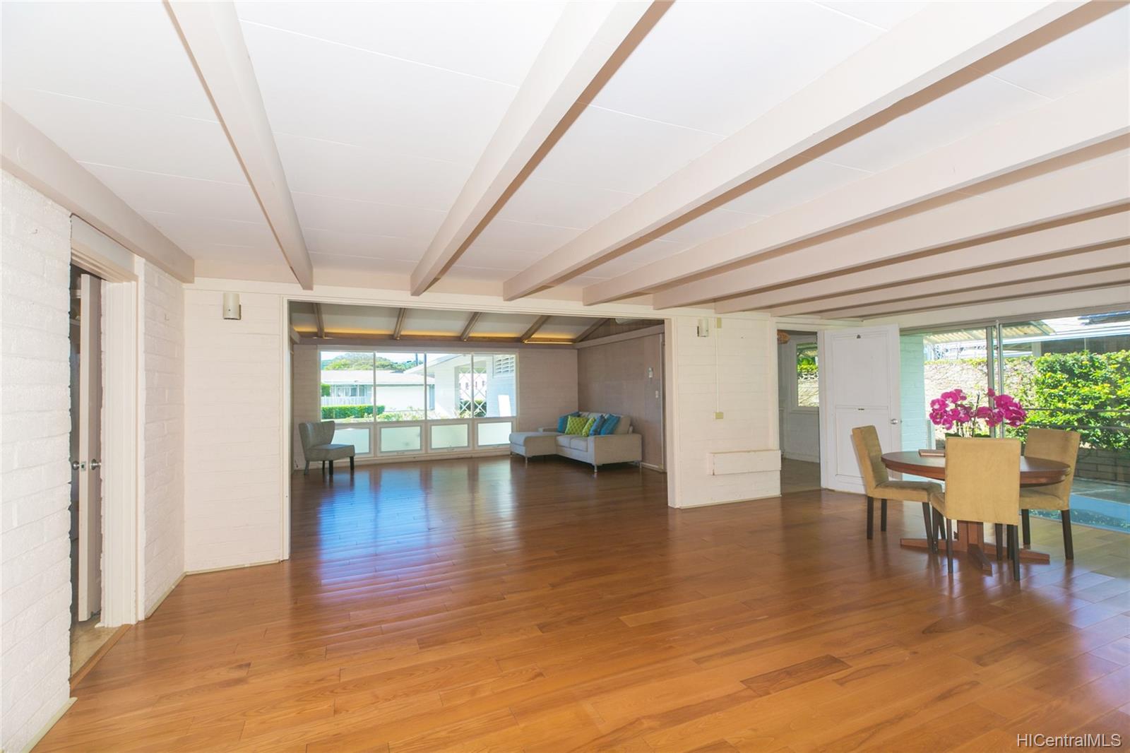 1081 Makaiwa Street