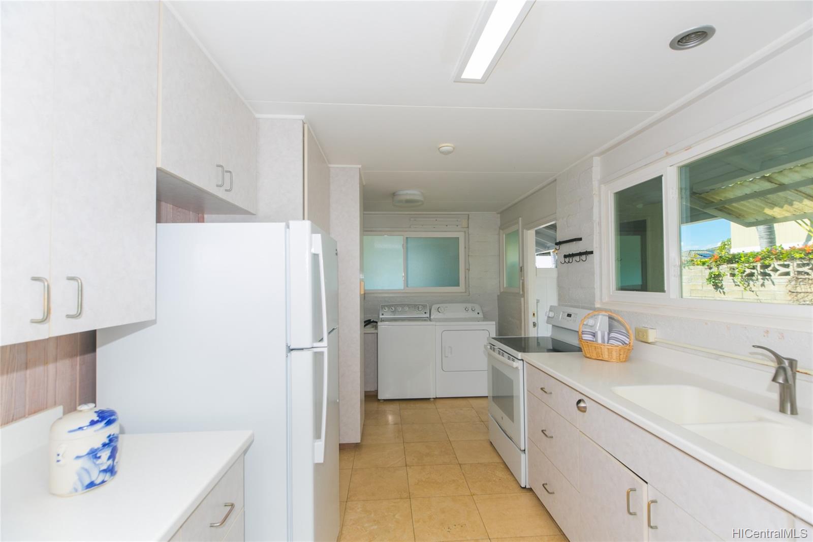 1081 Makaiwa Street