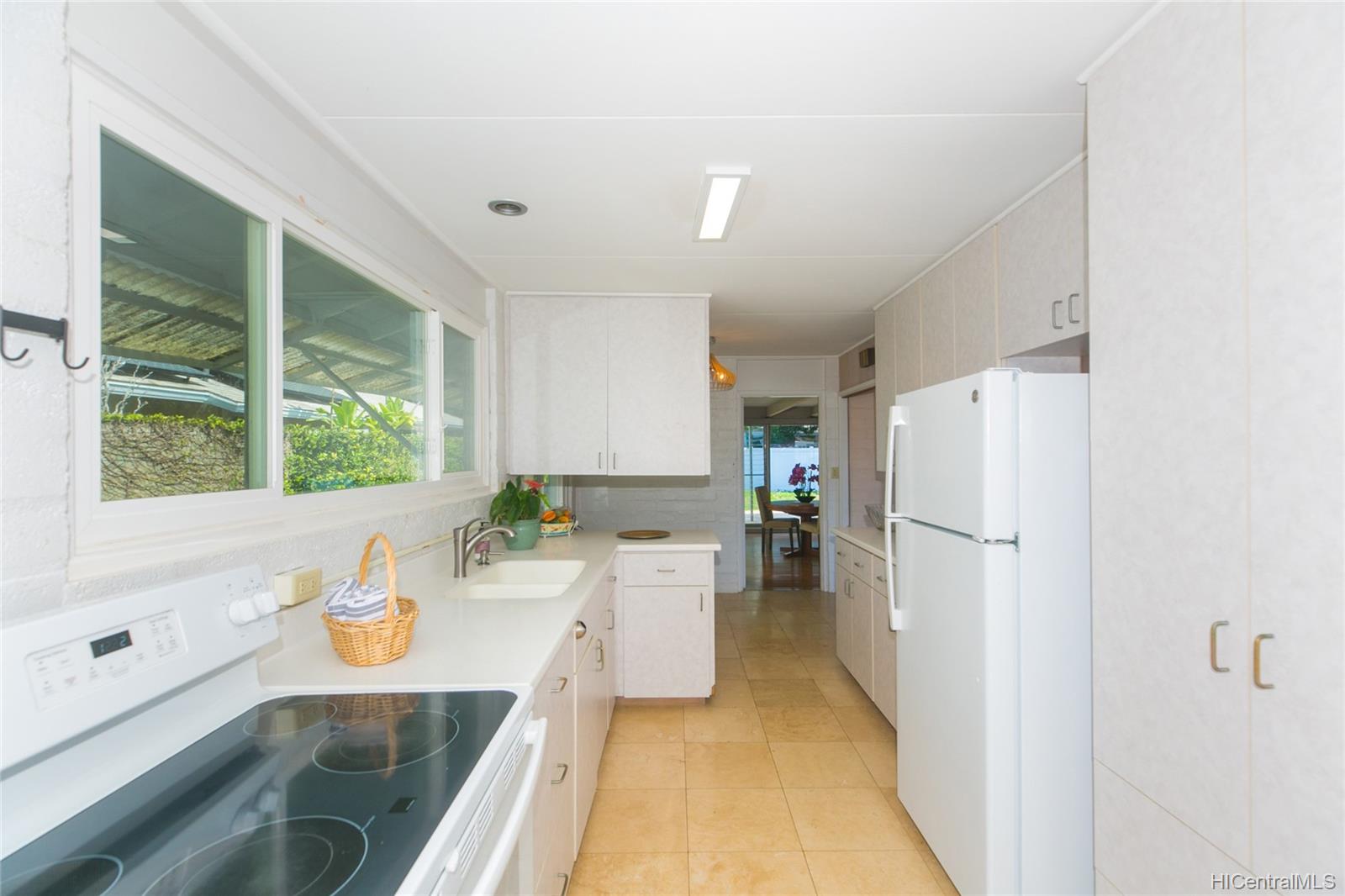 1081 Makaiwa Street