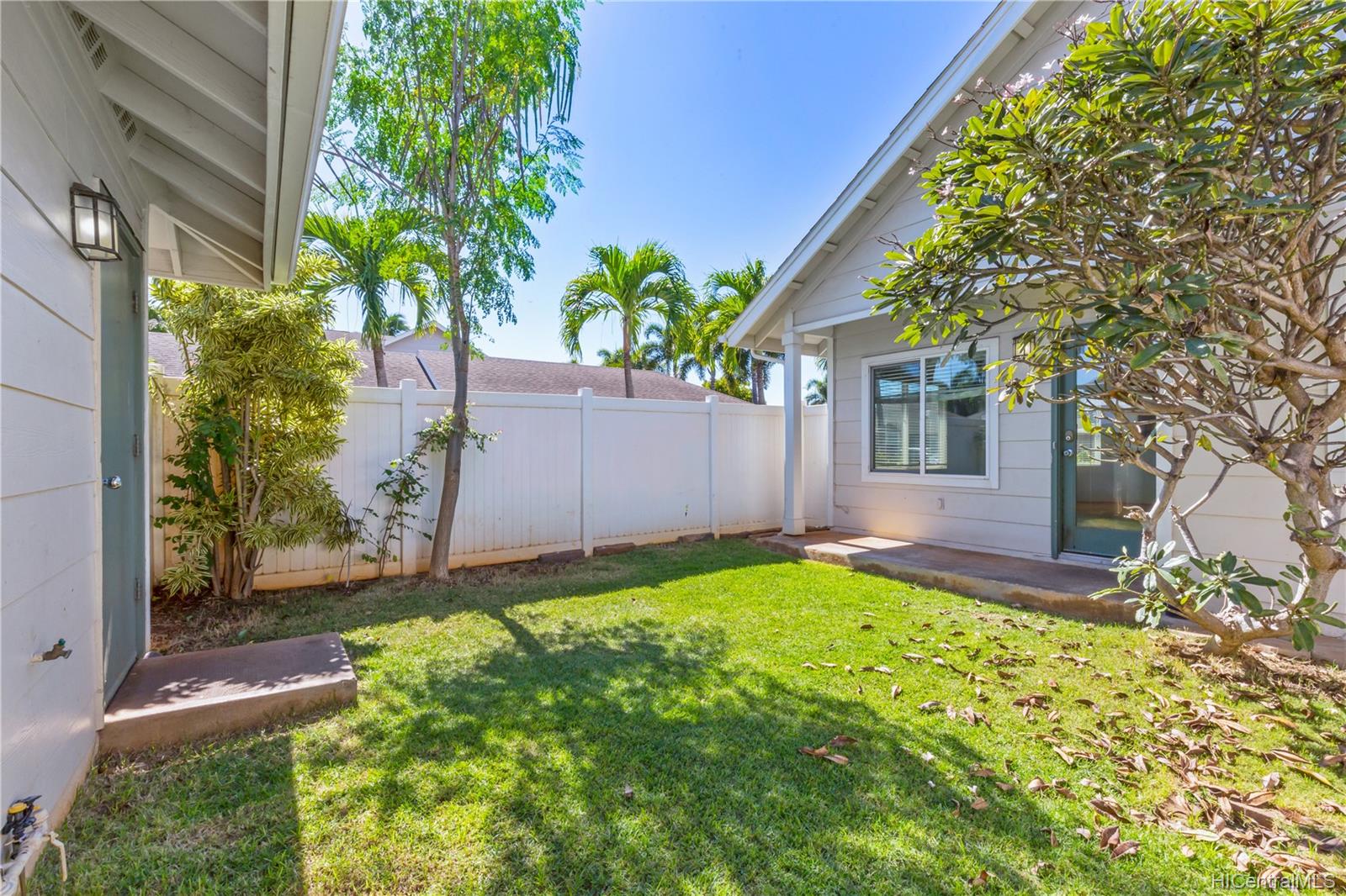 91-1021 Kaipalaoa Street  Unit 806