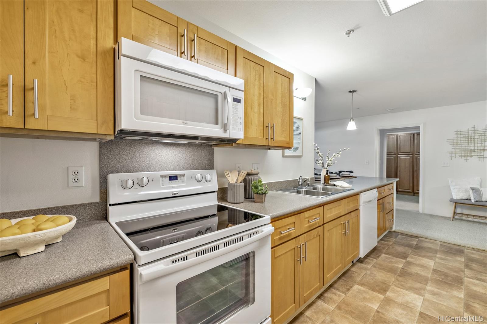 91-1265 Kamaaha Avenue  Unit 504