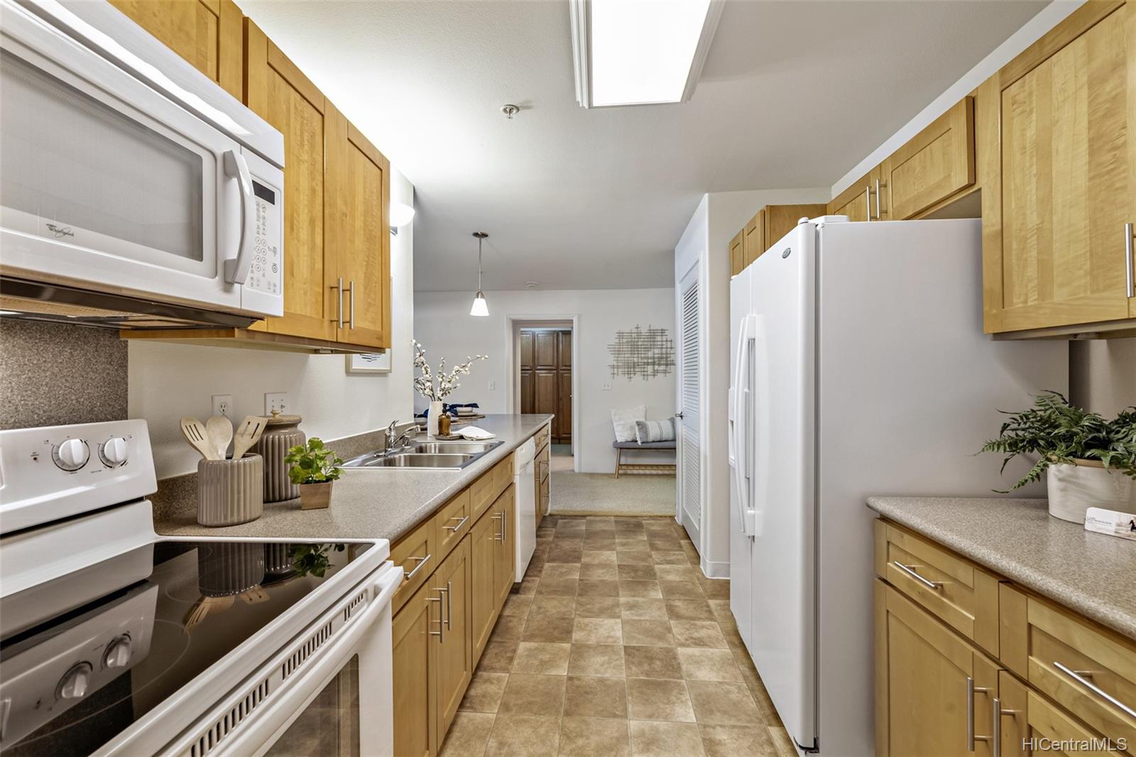 91-1265 Kamaaha Avenue  Unit 504