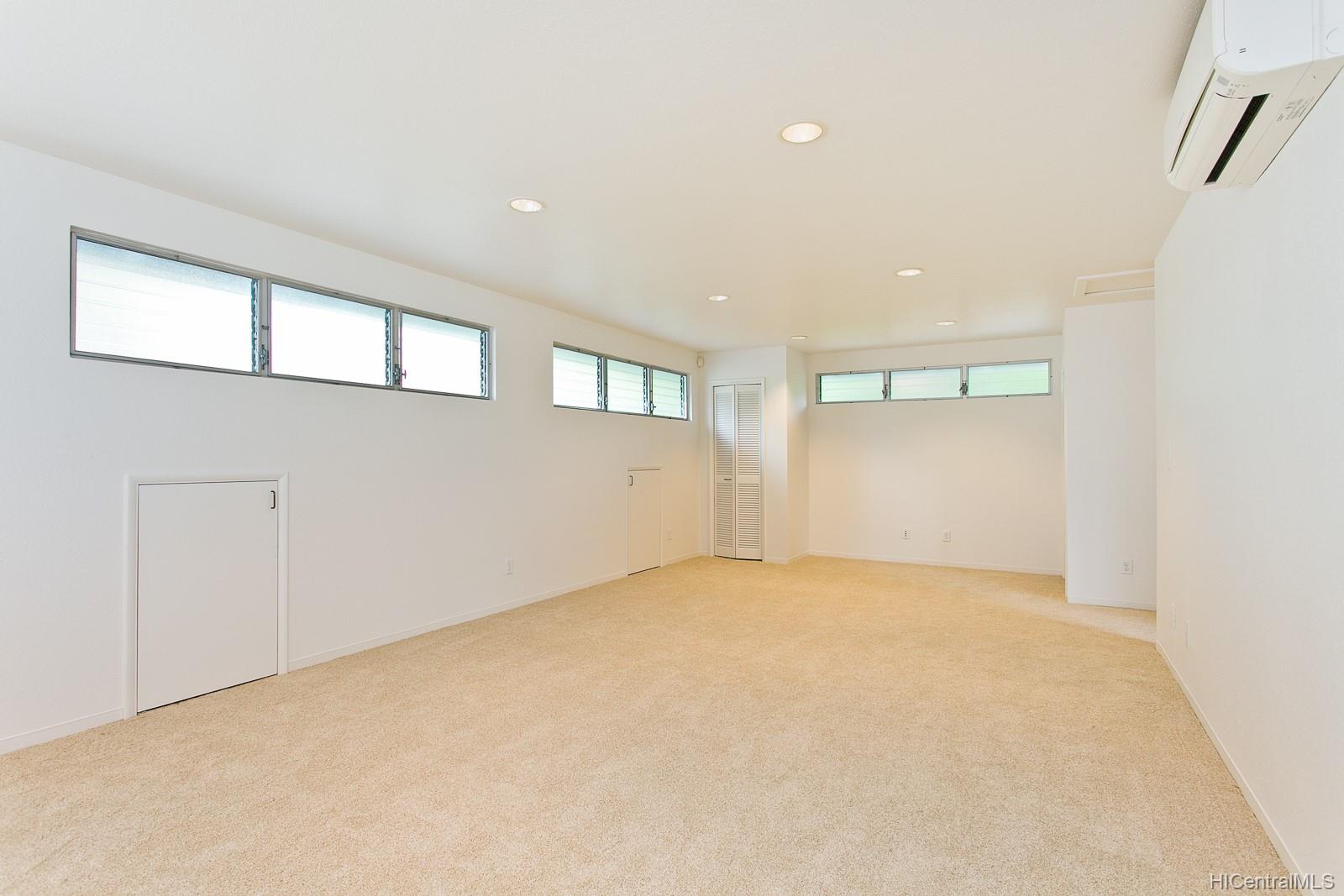 24 Muliwai Lane