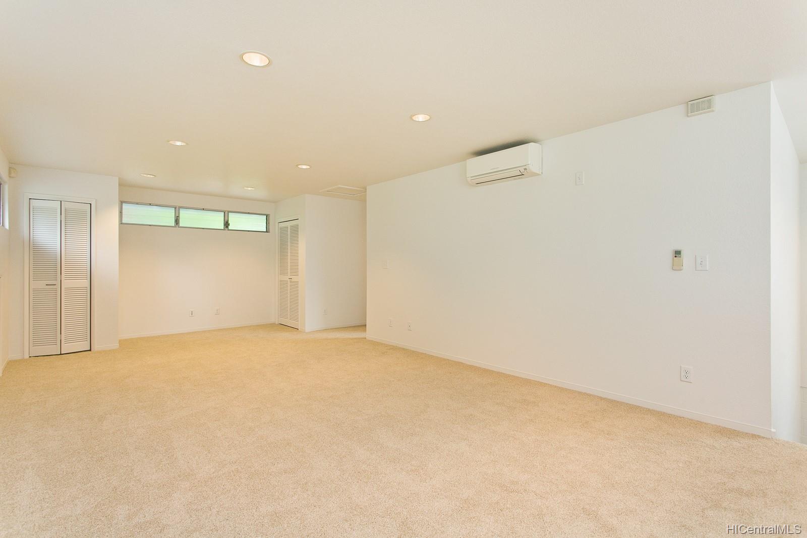 24 Muliwai Lane