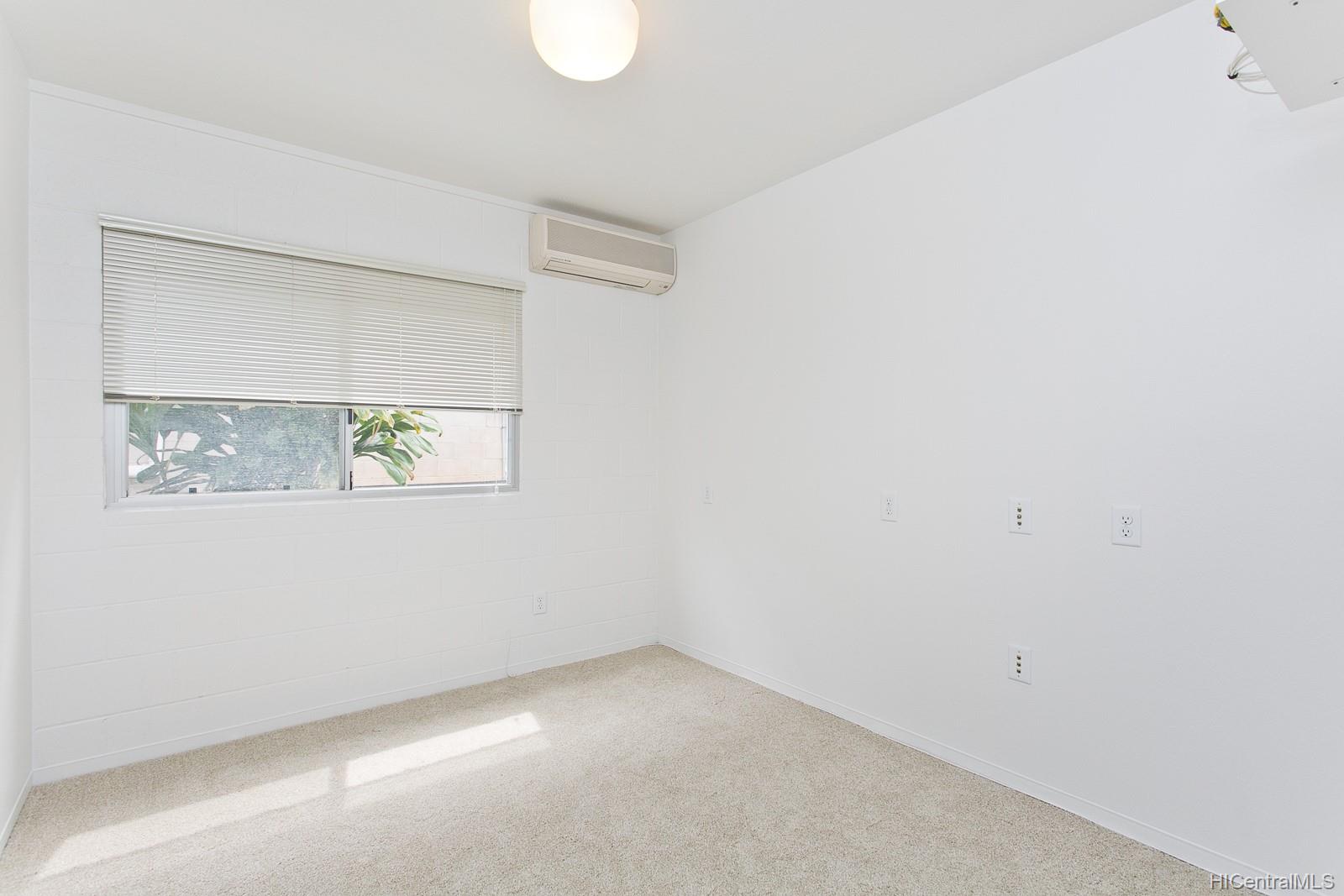 24 Muliwai Lane