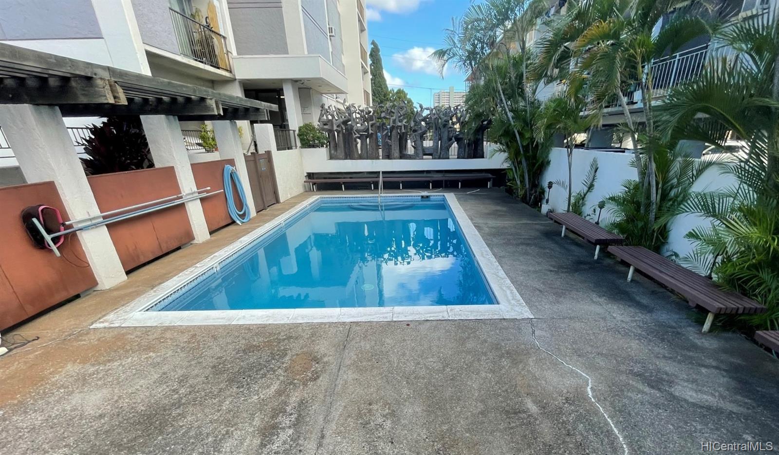 725 Piikoi Street  Unit 803