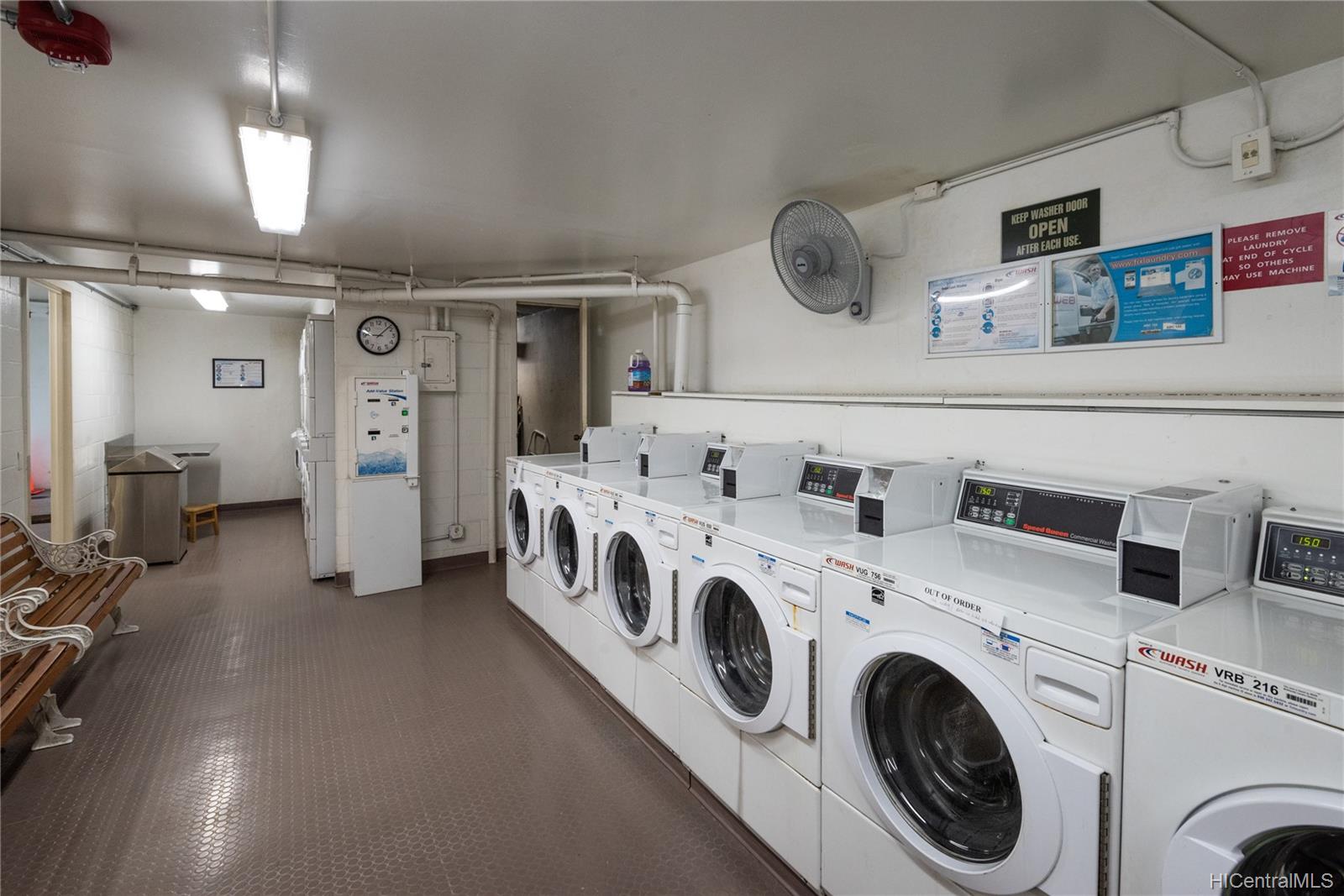 225 Queen Street  Unit 9G