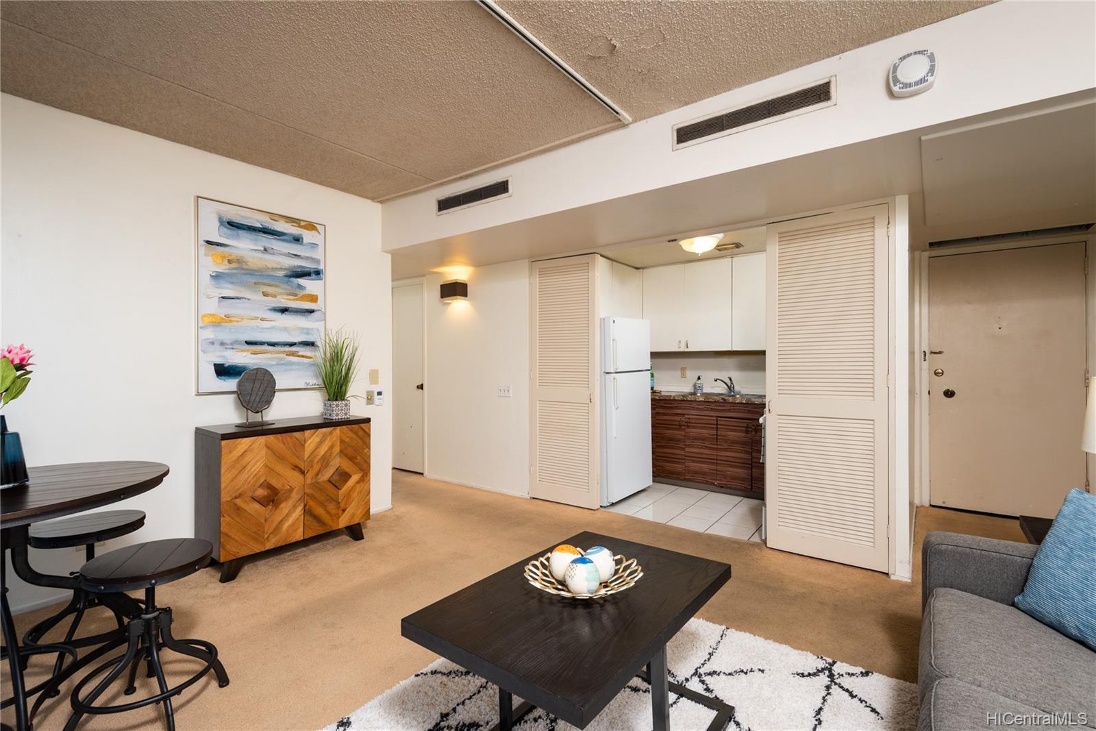 225 Queen Street  Unit 9G