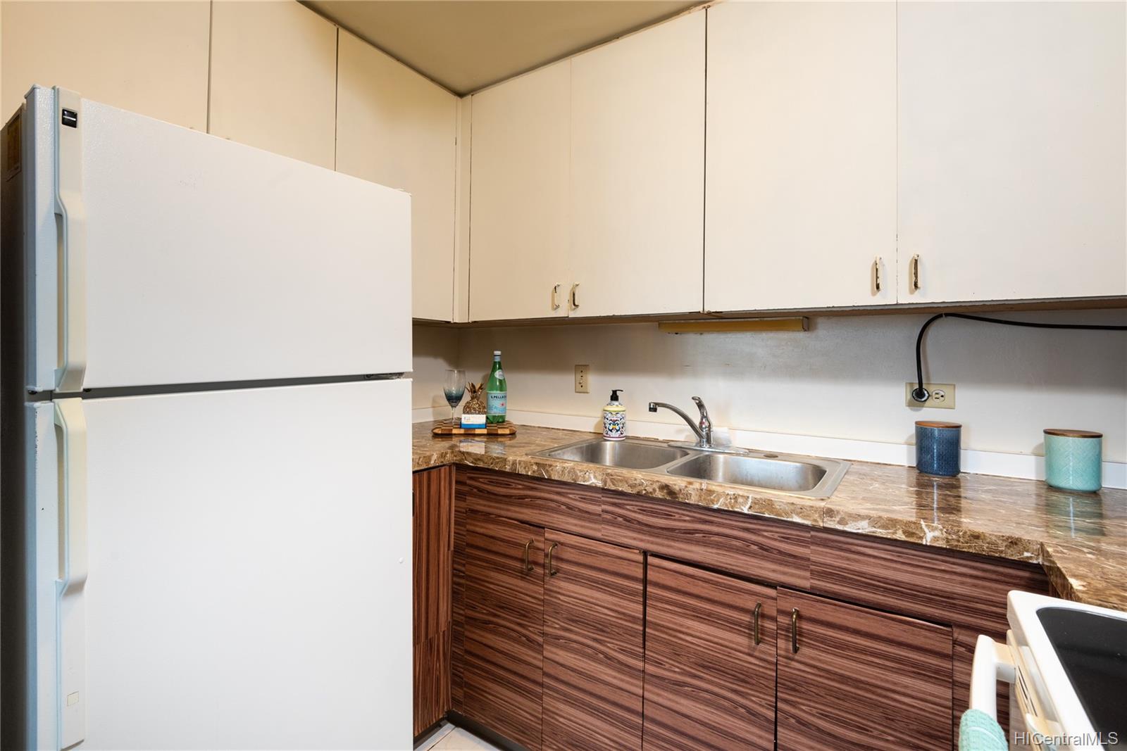 225 Queen Street  Unit 9G