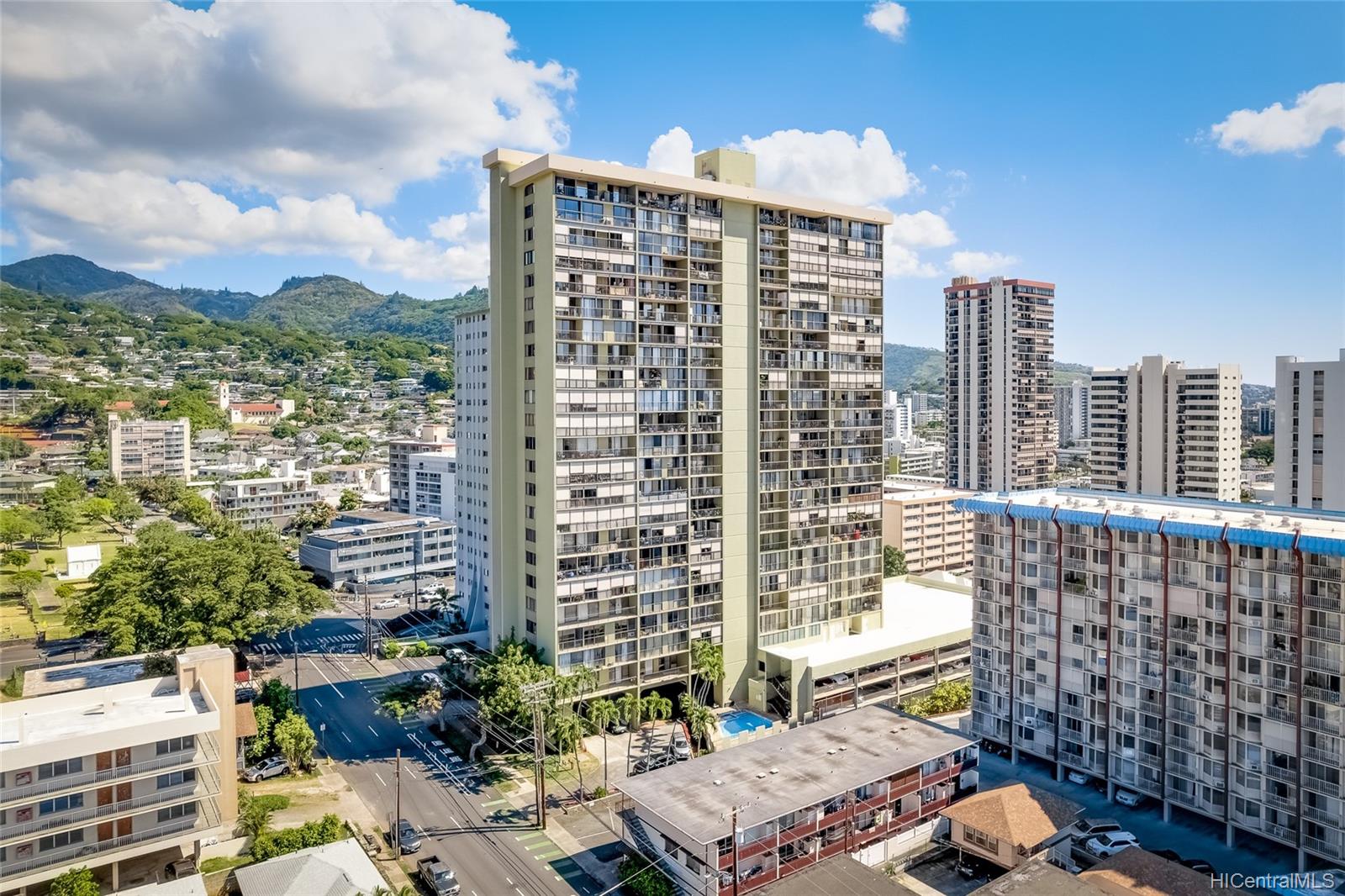 Makiki Plaza 1561 Pensacola Street Unit 1003 Honolulu HI 96822 sold on