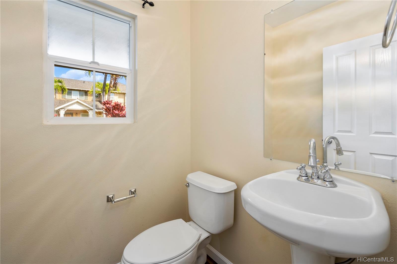91-2111 Kaioli Street  Unit 2402
